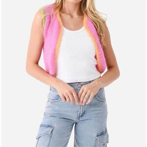 ROSE CARMINE Sleeveless Colorblock Bolero in Rose - One Size